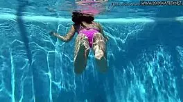 Jessica Lincoln enjoys being naked in the pool with her ex-girlfriend.