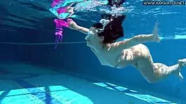 Jessica Lincoln enjoys being naked in the pool with her ex-girlfriend.