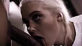 Young beauty casually sucks gardener's black dong outdoors