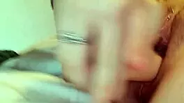 白嫩18+妹子窗边被狠操骚逼😜