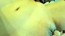 白嫩18+妹子窗边被狠操骚逼😜