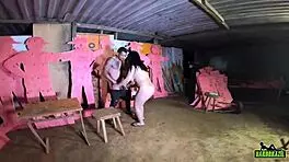 Gabriela Ramos records behind scenes with Bettohfitness in carpentry