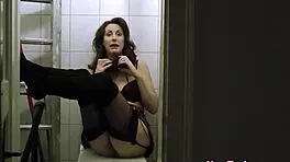 Amateur teen rubs her pussy while wearing stockings and shoes 😍