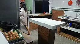 Mientras Cocinaba Mi Hermanastro Me Seduce Y Terminamos Cogiendo Bien Duro