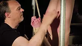 继兄在派对后操18+少女