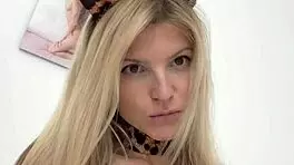 Real Amateur Gets Facial After Riding