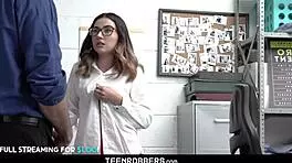 Young thief Callie Jacobs drilled by old guard