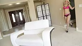 hunk deeply throats vigorous cock