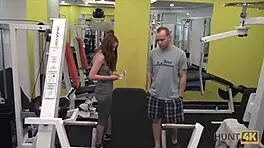 Hunt4K Coniglietto Ingenuo In Palestra Fa Sesso Con Un Maschio Ricco Invece Di Allenarsi.