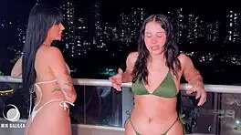 Met a colombian lesbian and she licked my ass five minutes later?