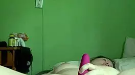 Horny MILF plays with her pussy teasingly