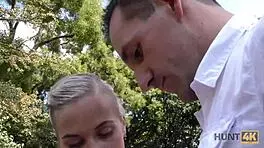 Hunt4k现金交易 - 帅哥看猎人干他娇小18+金发女友弯腰