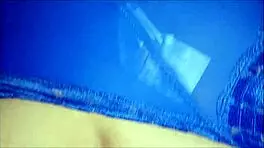 hijastra cachonda quiere follar se quita la ropa y muestra su coño peludo