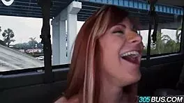 大奶红发妹子渴望现在疯狂肛交三人行