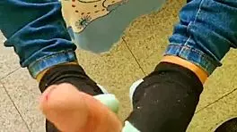 I fuck a beautiful latina girl's feet and cum in her socks
