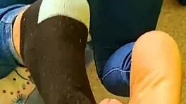 I fuck a beautiful latina girl's feet and cum in her socks