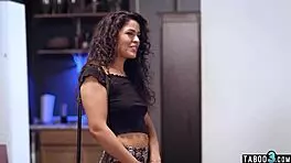 teen victoria voxxx tastes shaved pussy before wedding