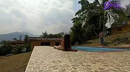 Sexo En La Picina Con Una Amiga