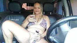 i parked the car on the highway to masturbate on video call with paty bumbum