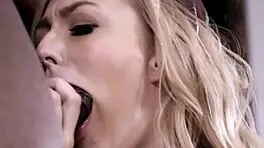 迷人金发Alexa Grace首次尝试大黑鸡巴 - 黑人场景5