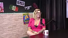 she's always bold and likes compliments, people desiring her 18-year-old daughter in red sheer lingerie 😘