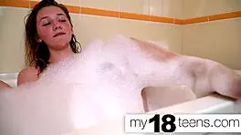 My18teen babe masturbates in bath, getting close-up orgasm on sexy tits