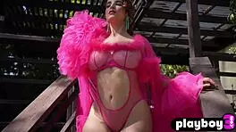 Huge Boobs Teen La Sirena Poses In Hot Lingerie Showing Curvy Body