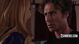 小巧金发熟女用骚逼说服你！