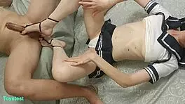 Young babe gives sailor cosplay footjob with cumshot 😍