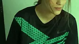 la cachonda de mi hermanastra quiere vivir conmigo para ser follada parte 1