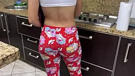 My 18-year-old stepdaughter cooking, what a delicious view of her big ass! I can’t resist staring.