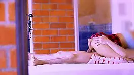 魅力闺蜜制造超激烈性爱时刻