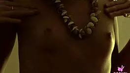 SMOKING HOT COLLEGE GAL ALEXANDRA TEASES YOU FINGERING HER MUFF ON BED!