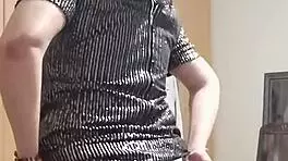 i’m so into this hot south african babe stripping naked, showing her sexy body to fans.