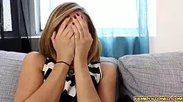 Kelly Green Bounces On Js Big Cock