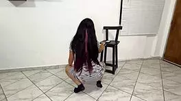 mi hermosa hijastra me muestra como se baila con vestido y su gran culo rebotando
