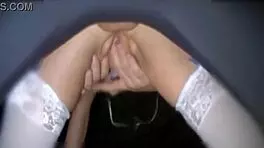 Me da por el culo y suelto un chorro increíble