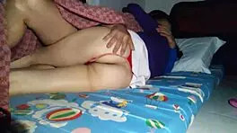 Wow, sharing bed with stepmom turned into surprise creampie under sheets!