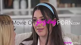 alys star and maria kazi school girls kissing and fingering