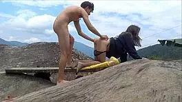 家庭出游偷偷干饥渴继妹第二部