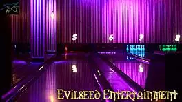 嘿，午夜保龄球后和Lucio Marave一起玩她的大屁股和大奶子。