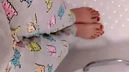 I can’t stop peeing in my tight pajamas