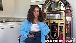 i see scarlit scandal pose naked with ripped clothes