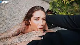 Sara Blonde's Outdoor Artistic Performance