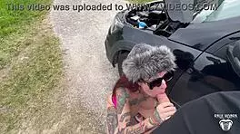 Hot girl with broken car on street paid with pussy?