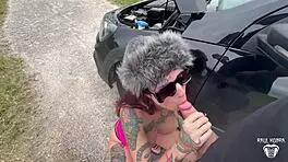 Hot girl with broken car on street paid with pussy?