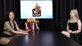 mentia para o namorado mas se sentiu culpada e era muito ciumenta - vivian lola sheer red