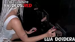 N�o Aguentei S� Chupar Pau No Gloryhole E Chamei Um Neg�o Pra Dentro Da Cabine Pra Foder Minha Bucetinha