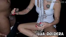 N�o Aguentei S� Chupar Pau No Gloryhole E Chamei Um Neg�o Pra Dentro Da Cabine Pra Foder Minha Bucetinha