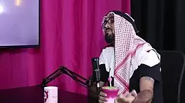 He discovers bi couple in room free of prejudice